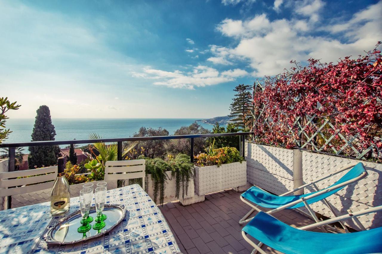 Una terrazza sul golfo di Ospedaletti by Wonderful Italy Esterno foto